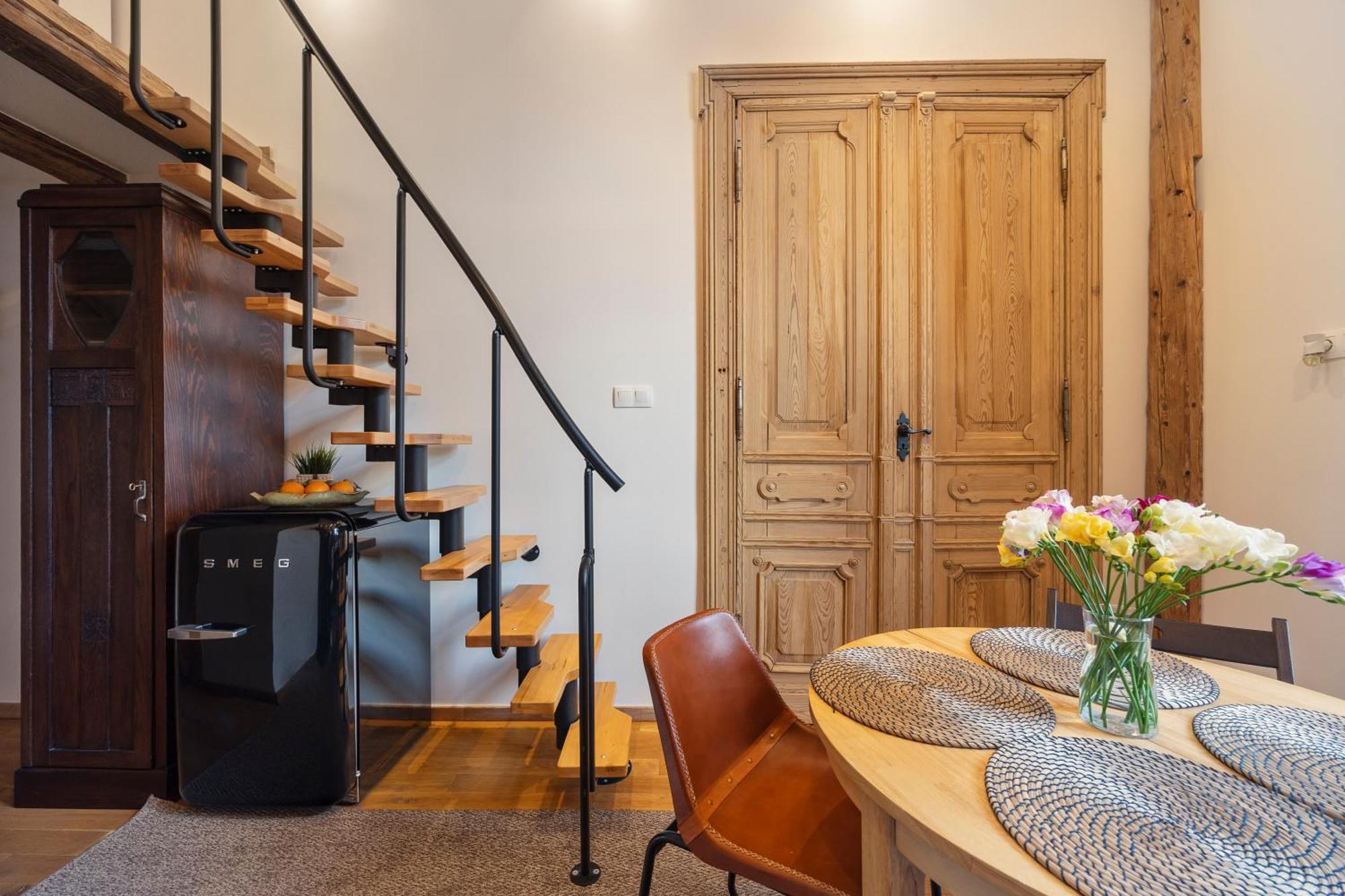 Apartamento Oak Doors Apartament Przy Rynku Breslavia Exterior foto